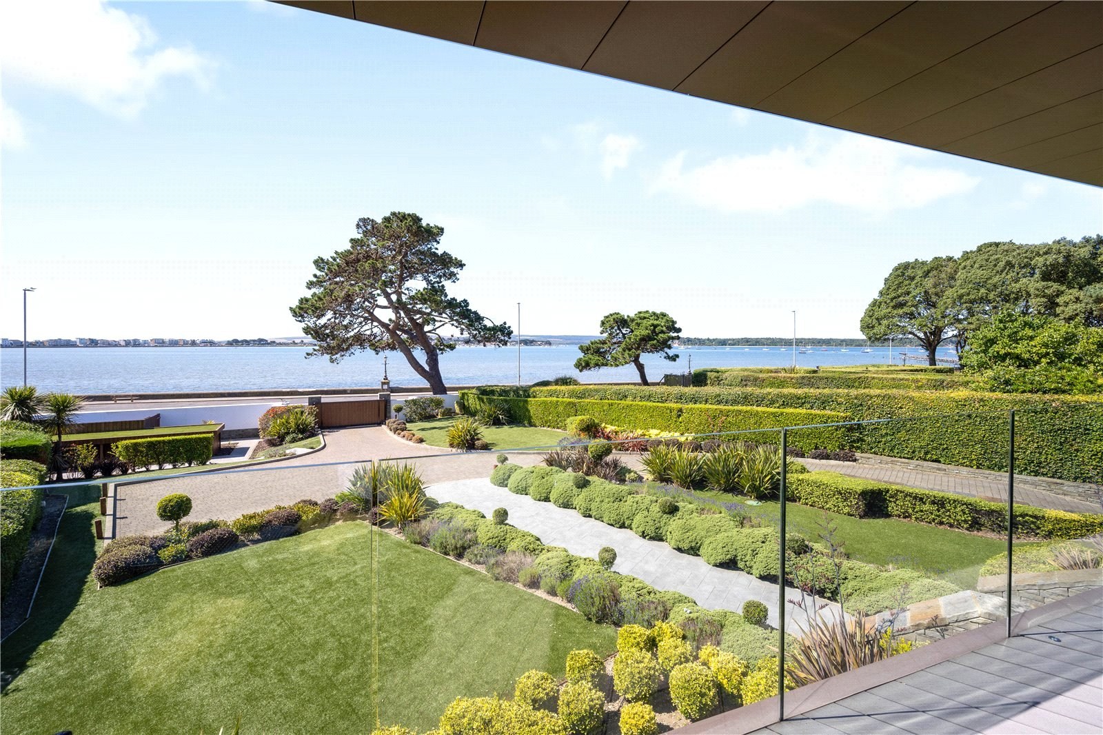 Apartment for sale with 3 bedrooms, Shore Road, Sandbanks