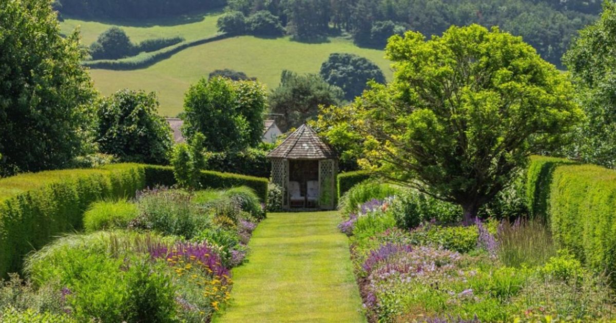 10 homes from around the world with gorgeous gardens