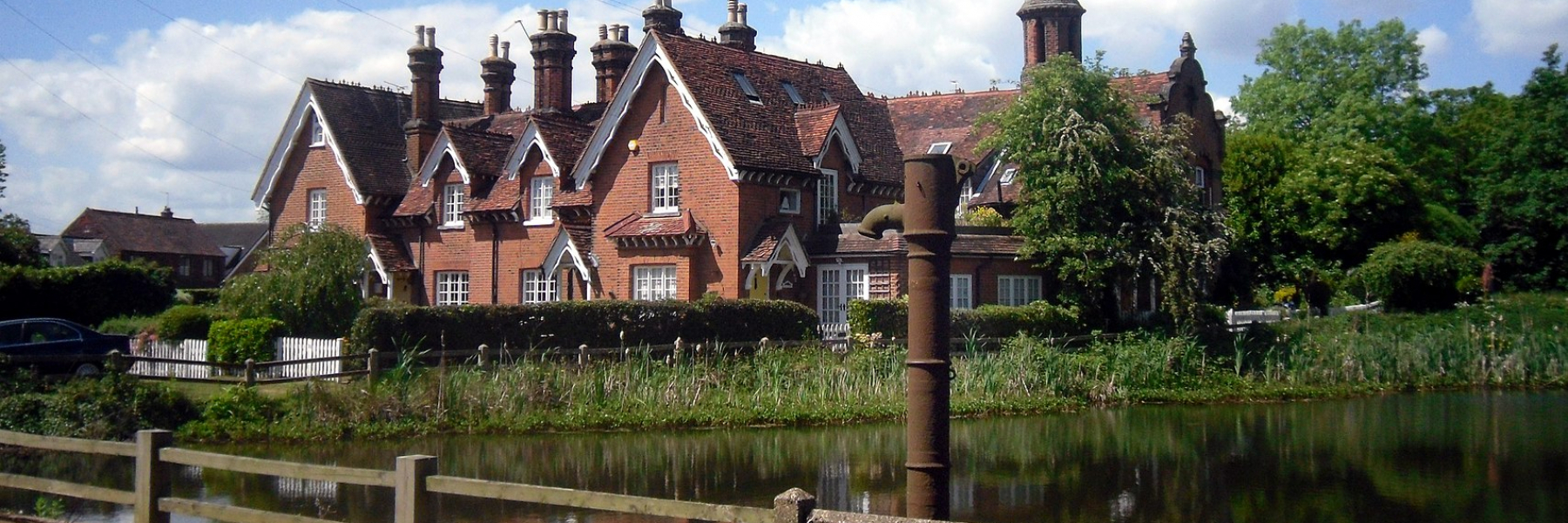 1707px Old Pump at Little Common Pond geograph org uk 2409941