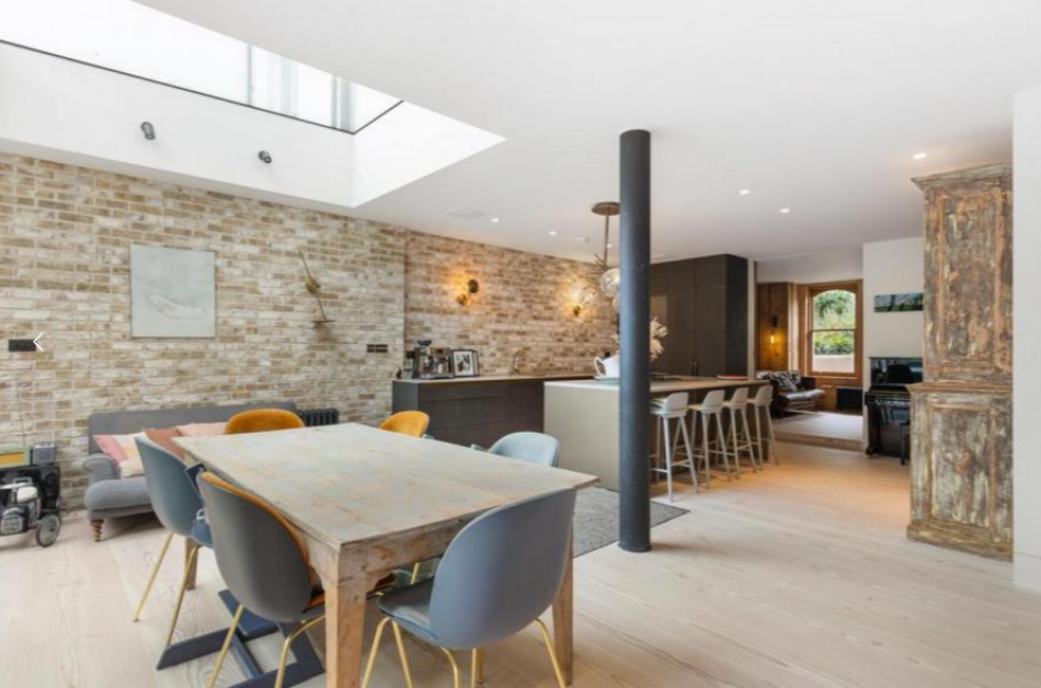 Victorian Villa: Elegance Meets Modern Luxury