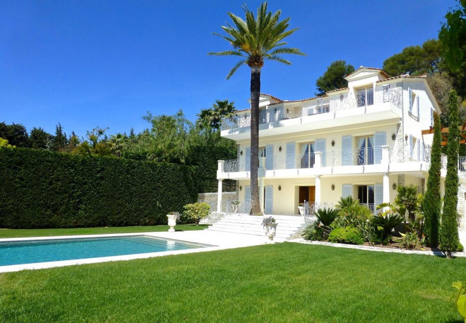 10 high-end homes with literary connections