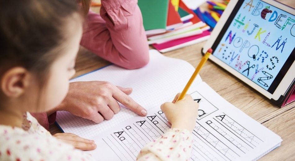 10 Tips for Working Parents and Homeschooling