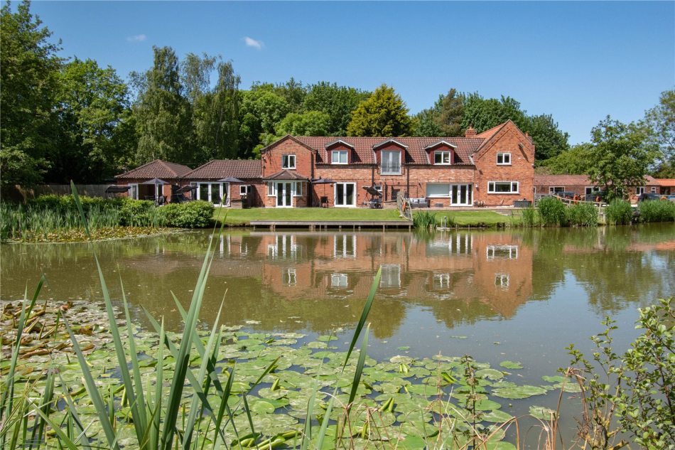 The Evolution of Rural Living: Why Countryside Homes Are Gaining Popularity