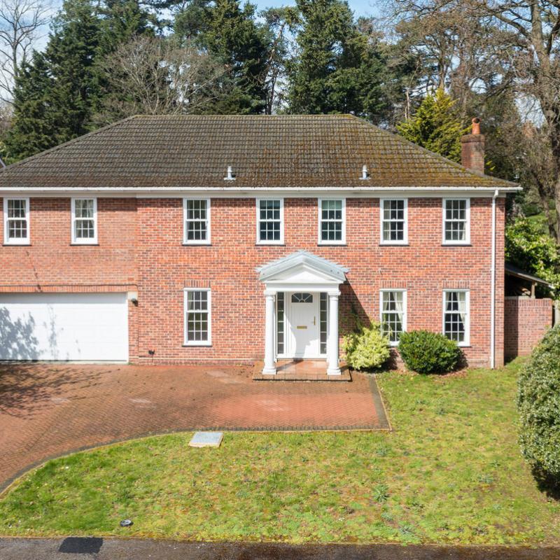 Detached House for sale with 6 bedrooms, Pine Walk, Cobham Fine & Country