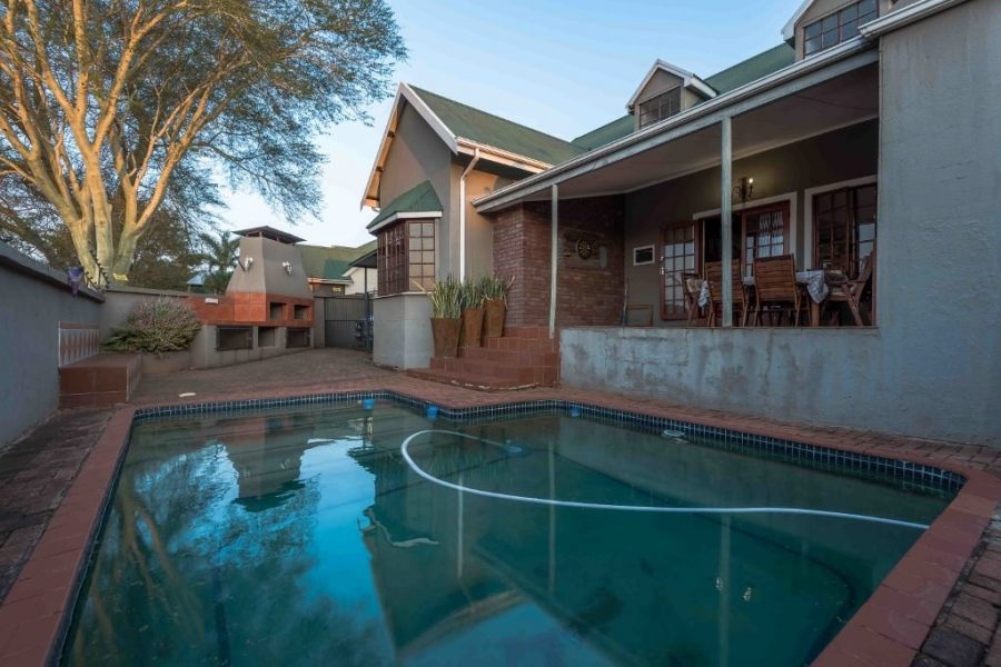 House for sale with 3 bedrooms, White River, Kingsview Fine & Country