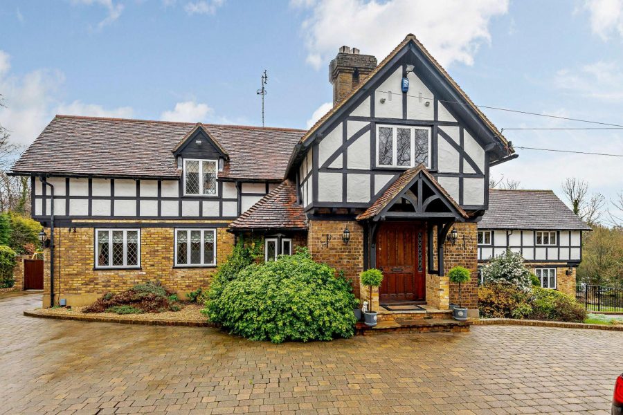 Detached House for sale with 5 bedrooms, The Ridgeway, Cuffley Fine