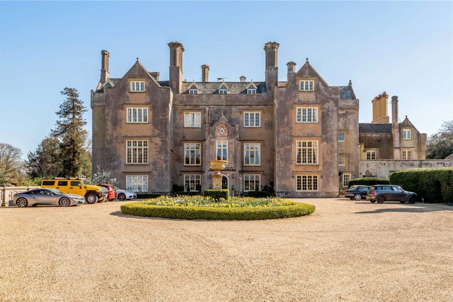 House for sale with 4 bedrooms, Hurn Court Lane, Hurn Fine & Country