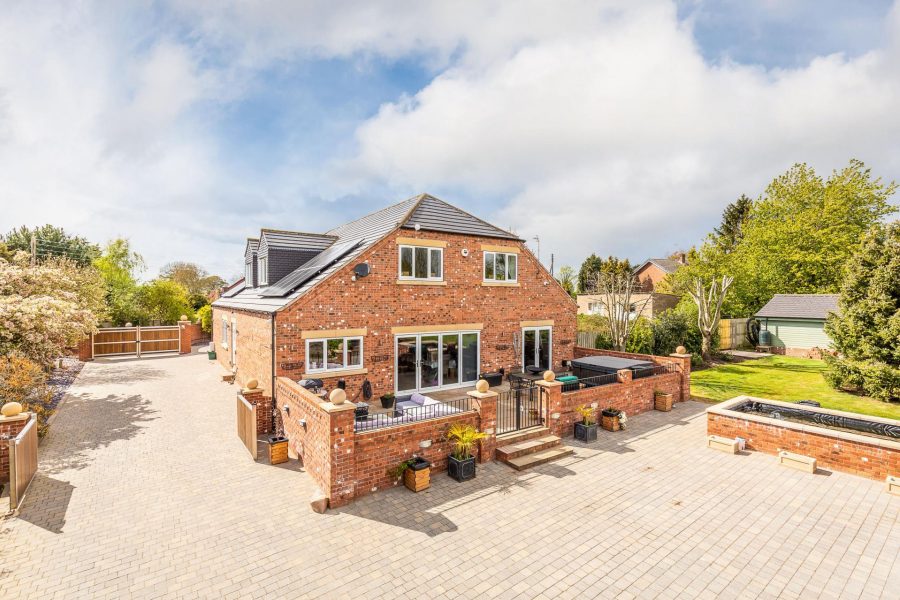 Detached House for sale with 6 bedrooms, Lindale, Bawtry Road Fine