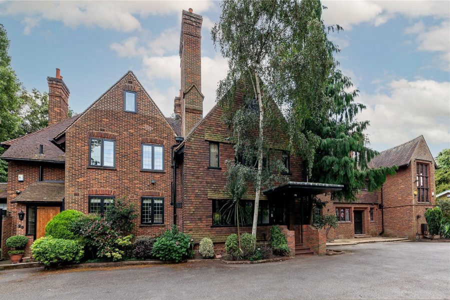 House for sale with 4 bedrooms, The Orchards, Dover Park Drive Fine