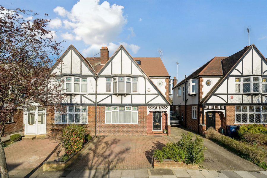 SemiDetached House for sale with 5 bedrooms, Lynwood Road, London Fine & Country