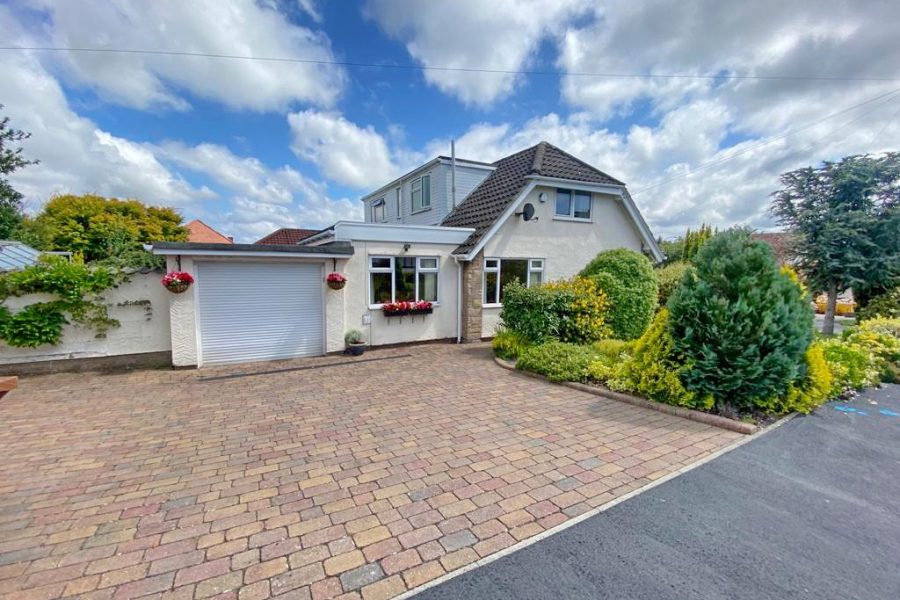 Detached Bungalow for sale with 3 bedrooms, Rhodesway Heswall, Fine