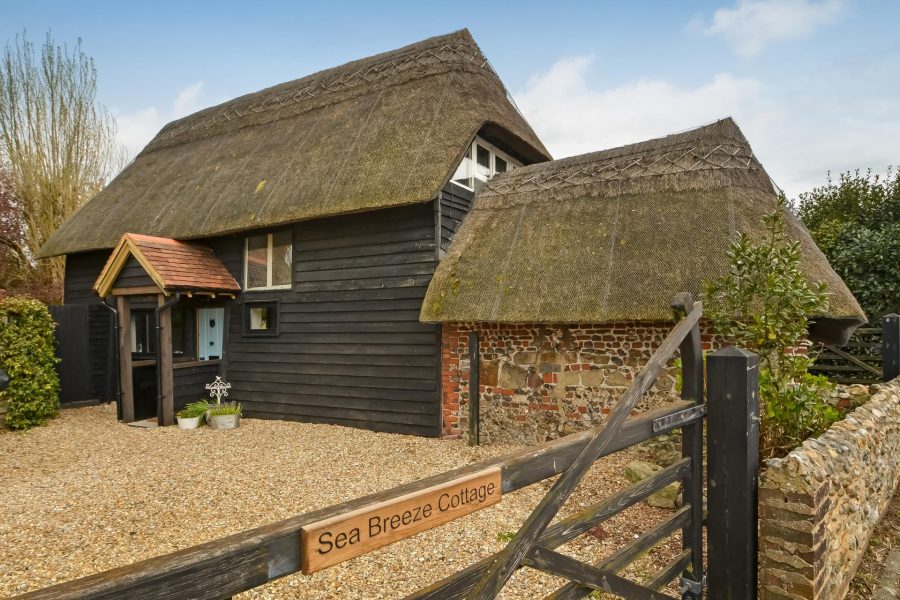 Cottage for sale with 2 bedrooms, Hayling Island, Hampshire Fine