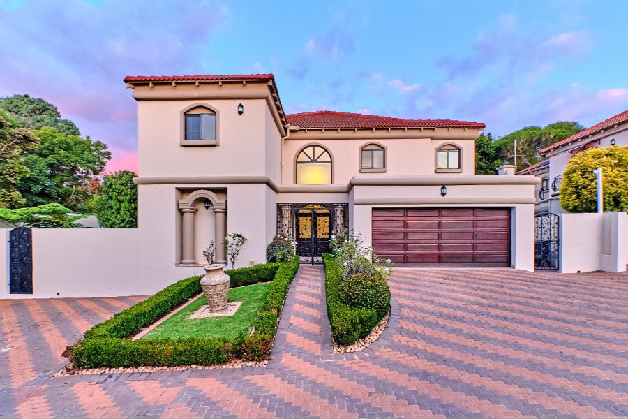 House for sale with 5 bedrooms, Sandown, Sandton Fine & Country