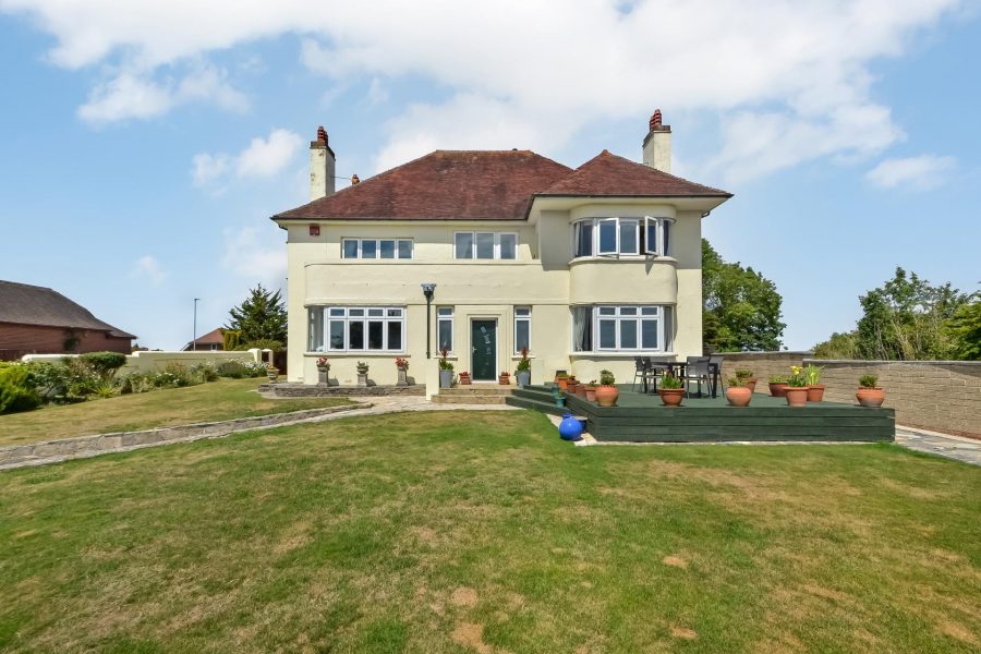 Detached House for sale with 4 bedrooms, Cosham, Hampshire Fine & Country