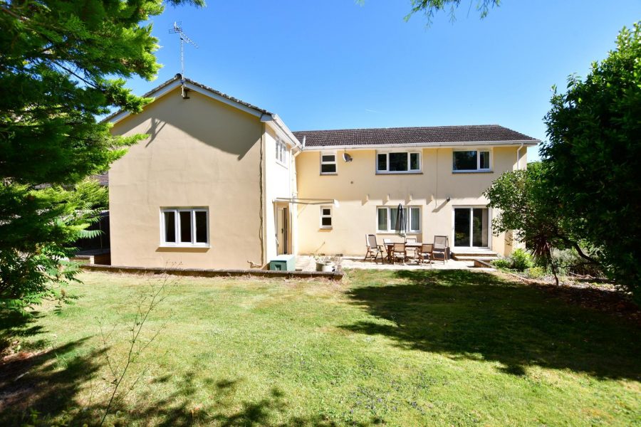 Detached House for sale with 5 bedrooms, Binstead, Isle of Wight Fine