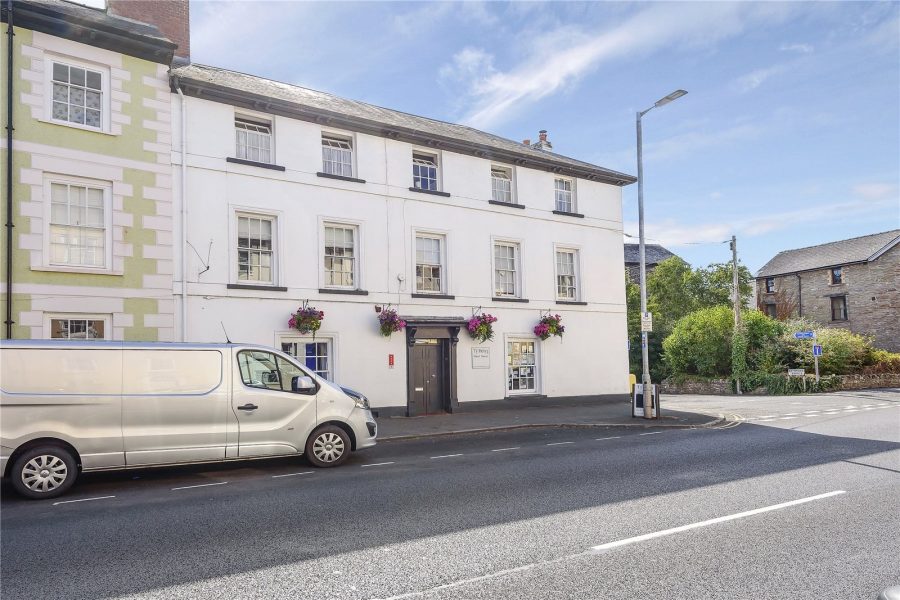 End of Terrace House for sale with 10 bedrooms, 39 Watton, Brecon