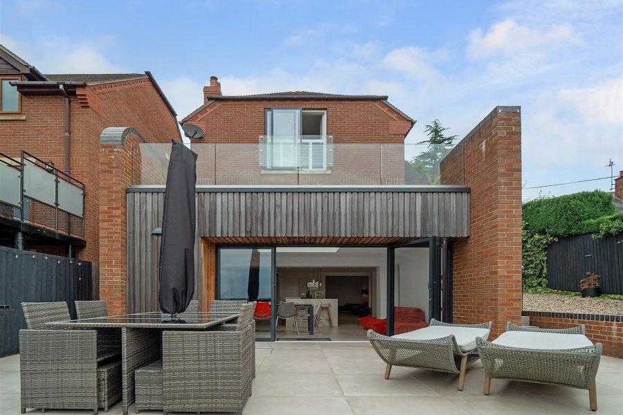 Detached House for sale with 4 bedrooms, Whittington Road, Worcester