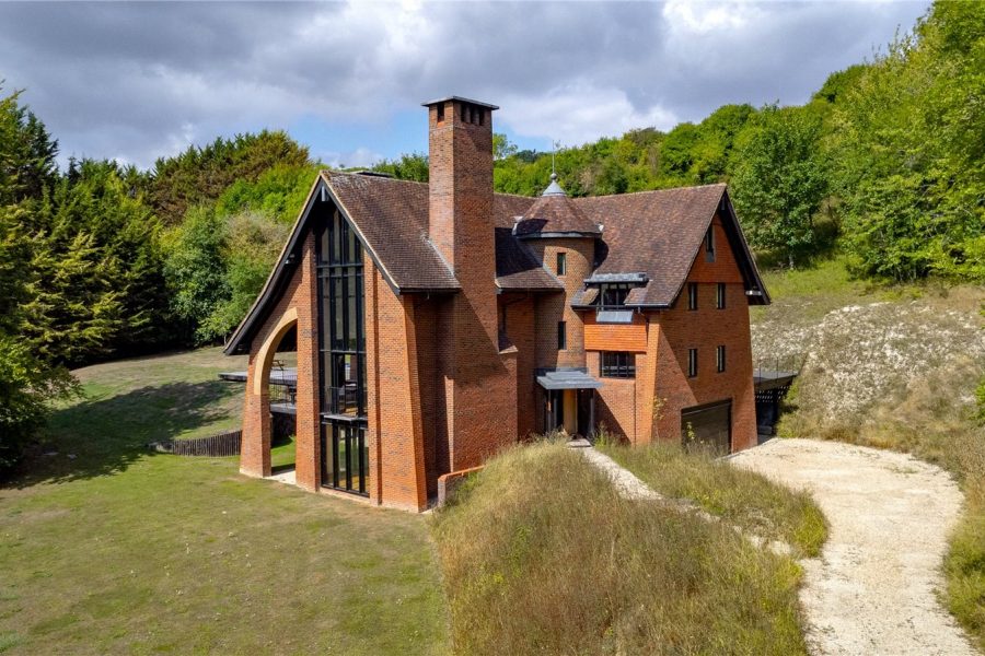 House for sale with 6 bedrooms, Stichens Green, Streatley Fine & Country