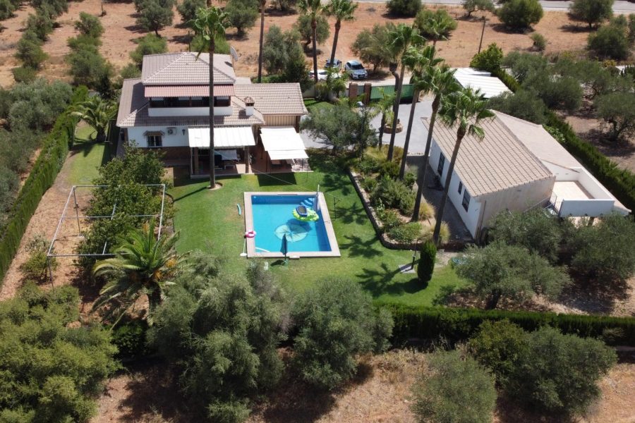 Finca for sale with 5 bedrooms, Alhaurín de la Torre Malaga Fine