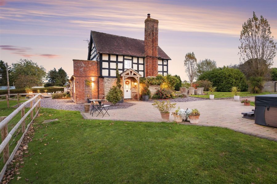 Detached House for sale with 6 bedrooms, Neen Savage, Cleobury Mortimer