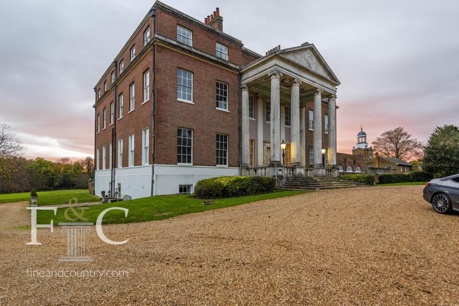 Character Property for sale with 3 bedrooms, Wormleybury Manor