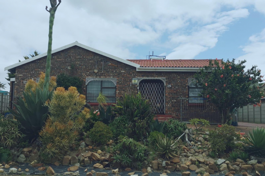 House for sale with 3 bedrooms, Wavecrest, Jeffreys Bay Fine & Country