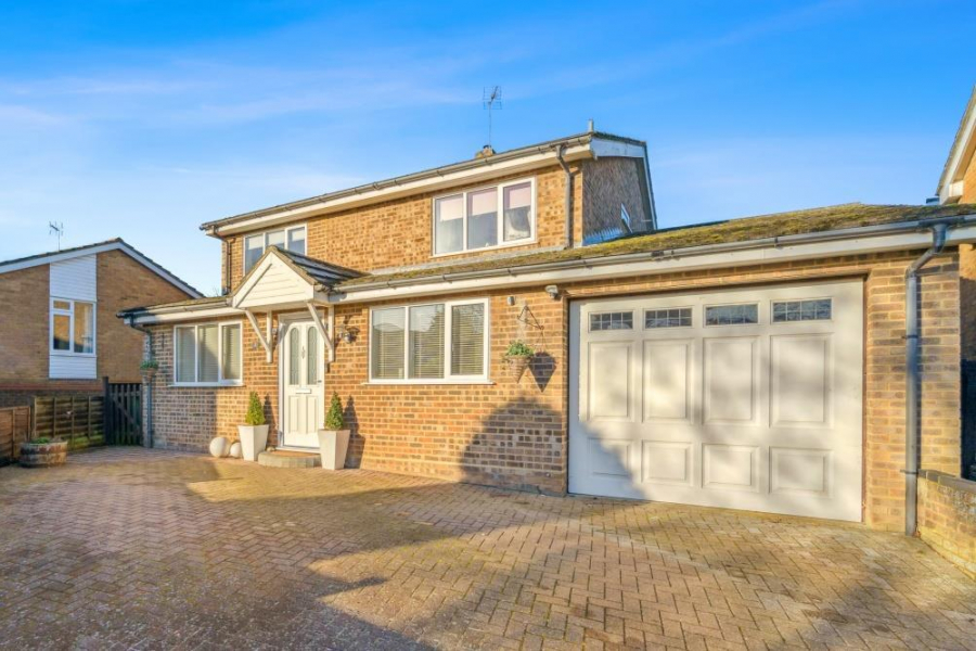 Detached House for sale with 4 bedrooms, Berkeley Close, Stoke