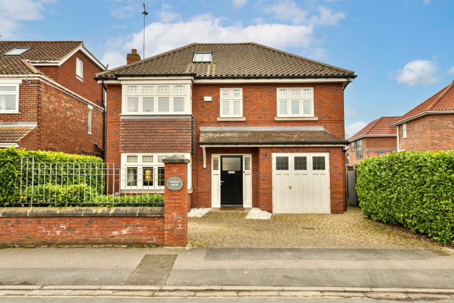 Detached House for sale with 5 bedrooms, Copandale Road, Beverley