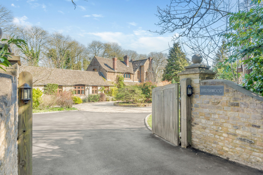Detached House for sale with 5 bedrooms, Oxford Road, Frilford Heath